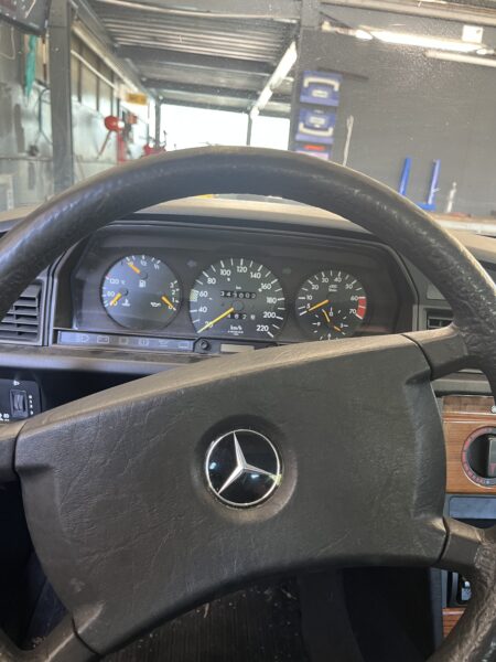 Mercedes 190E TÜV neu